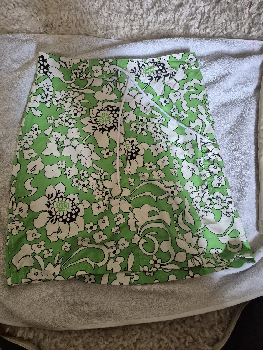 Denver Hayes Lime Green and White Floral Mini Skirt